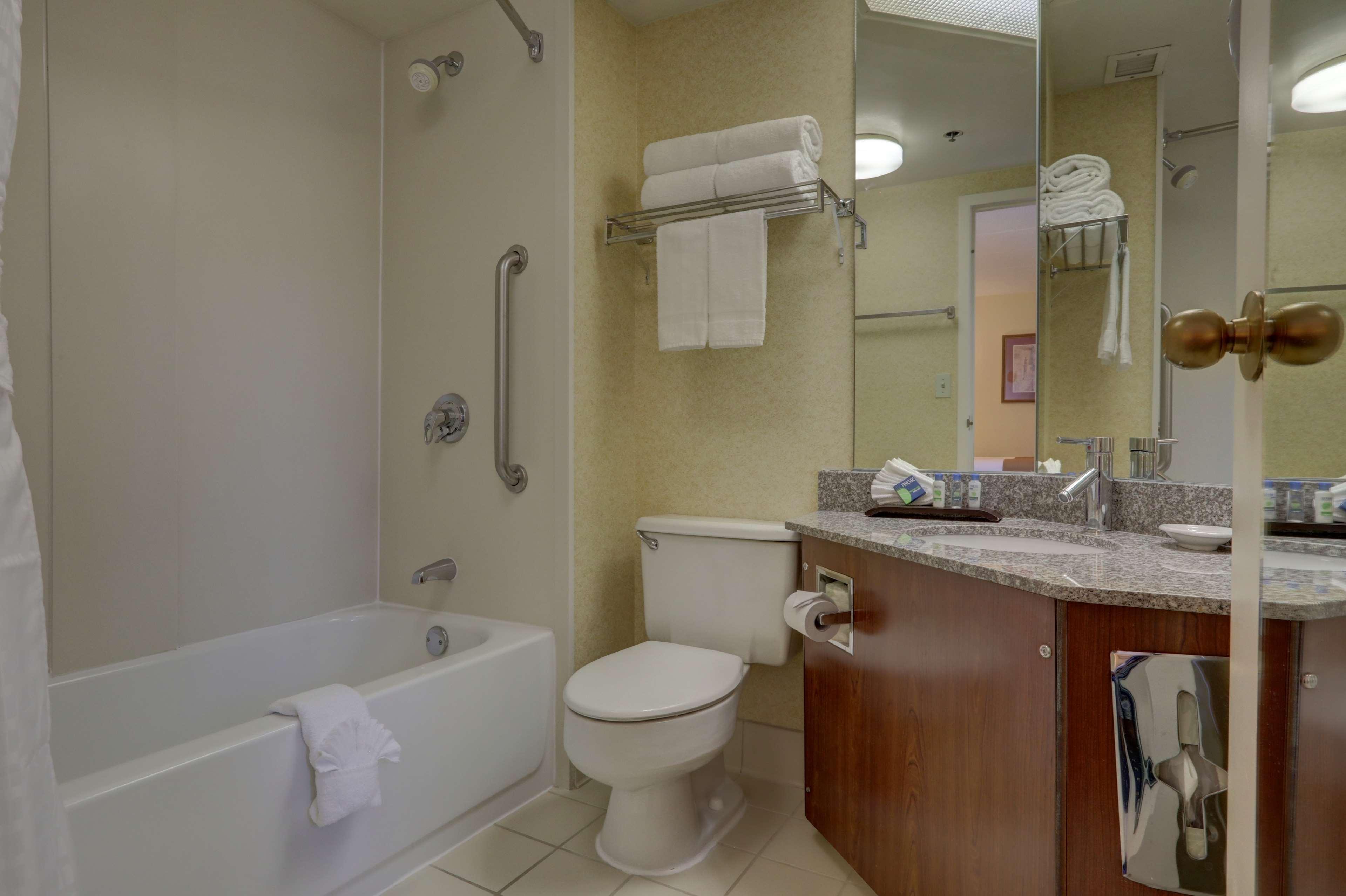 Surestay Plus Hotel By Best Western Chicago Lombard Zimmer foto